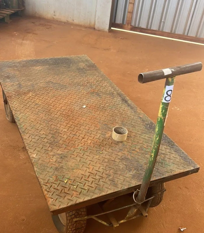 Carrinho de mão para Transporte de Peças