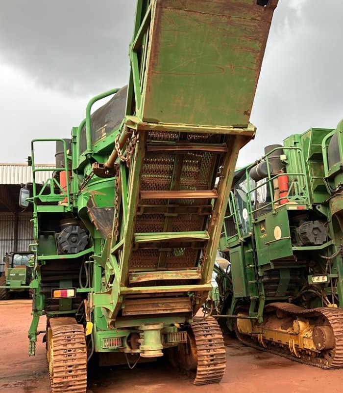 Colhedora de Cana JOHN DEERE CH 670 - ano 2016 - 1 Linha