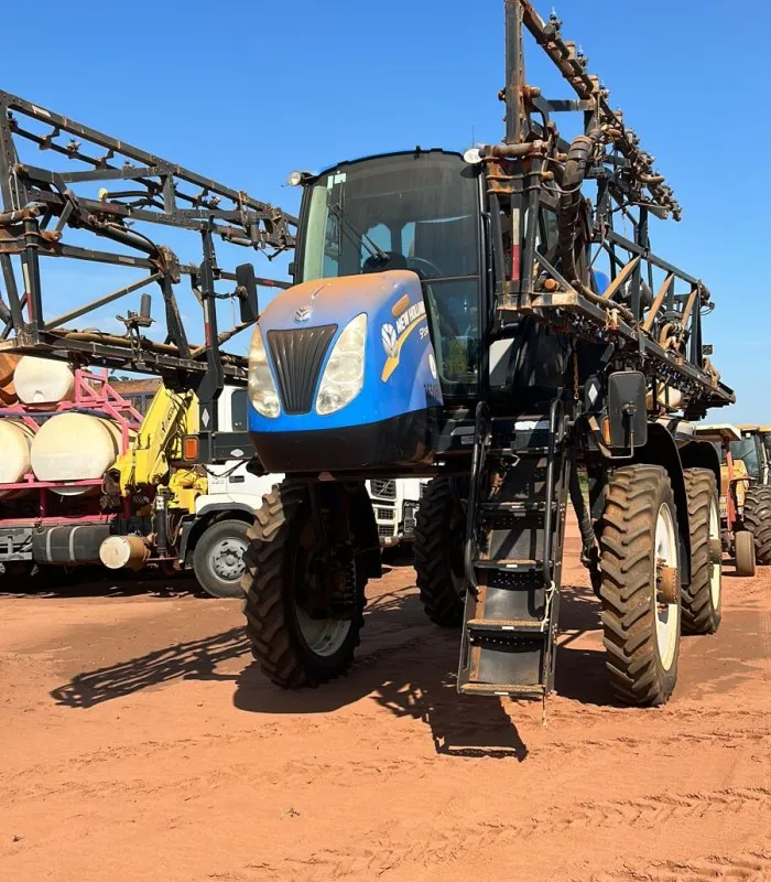 Trator AUTOPROPELIDO NEW HOLLAND - CLASSE II - DEFENSOR T3 - ano 2018
