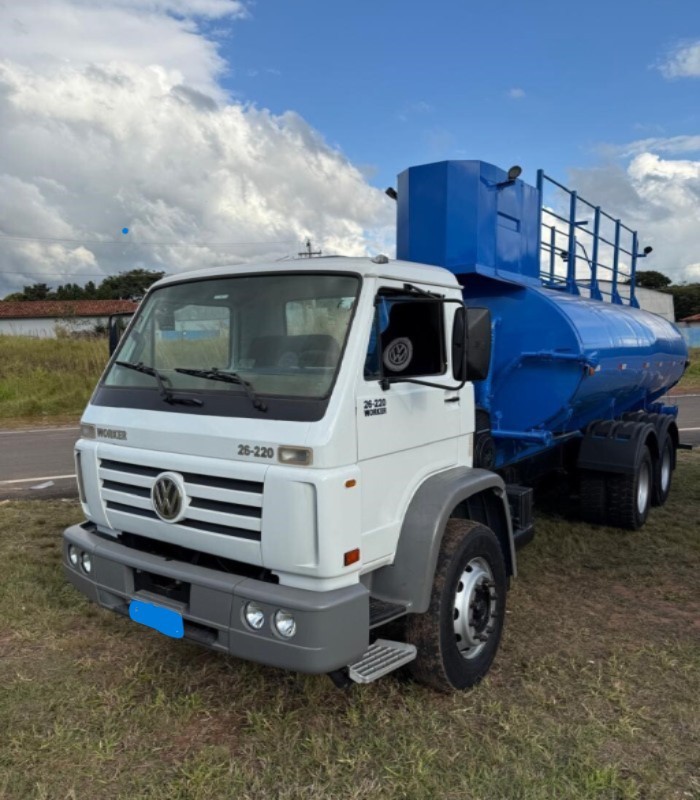 CAMINHÃO VW 26220 - ANO 2010